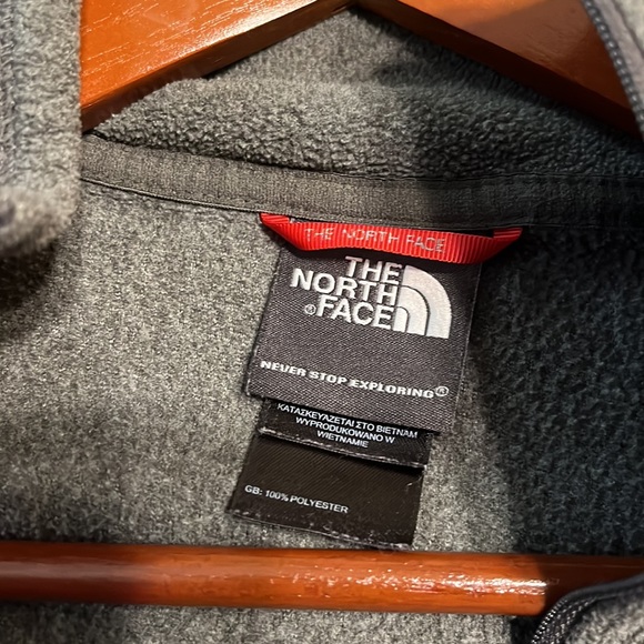 The North Face Gray Fleece Pullover - Picture 5 of 7